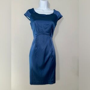 Laila Azhar‎ Women’s Short Sleeve Navy Blue Sheath Satin Dress EUC Size 2